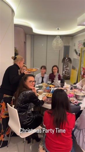 Christmas Party Time 2025 #friends #partytime #family #christmasparty | Marta Kondzielnik