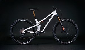 Who Is COMMENCAL's New TEMPO Short Travel Trail Bike For