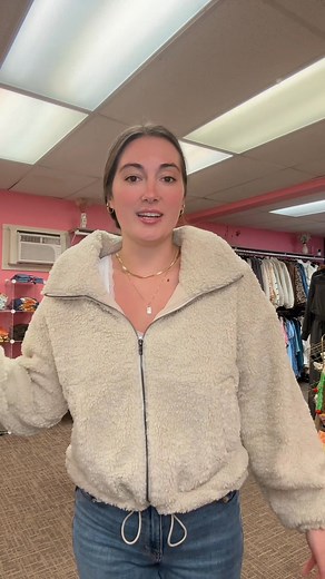 Stop and look at this amazing fluffy fleece jacket 🥰 It is the most beautiful soft white fleece, with plenty of weight to keep you cozy this season! Shop in store Monday-Friday 11-5, Sundays 12-3 #jackets #fall #fallfashion #smallbusiness #businessowner | WildeGifts