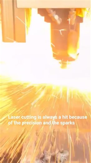 High-Power Fiber Laser Cutting Heavy Steel Sprocket