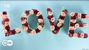 Do it yourself: flower monograms