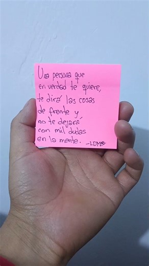 Una persona... ✍️📖 ❤️ ⭐#LDM® #mipoetaaventurero #mirandoalamismaluna