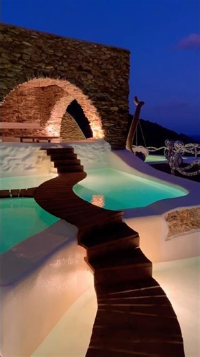 Just checked into the dreamiest hotel room ever😍🪄 #calilo #shorts #hotel