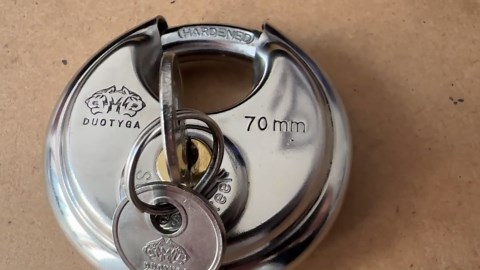 Discus Keyed Alike Padlock, 2-3/4 Inch Wide, Heavy Duty Stainless Steel Outdoor Disc Lock with Key for Storage Unit, Garages, Fence and Sheds, 24 Pack