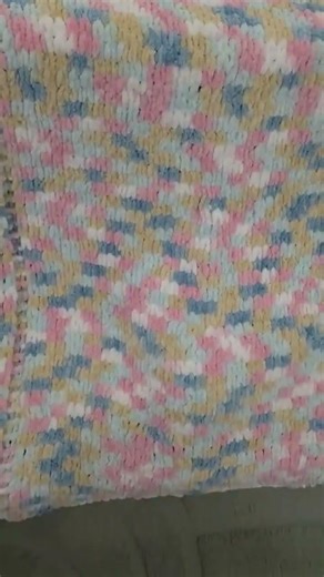 Make blanket with loop yarn by hand only.