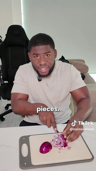 Do you know how to cut onions?😭 #fyp #mainavsfood | onion