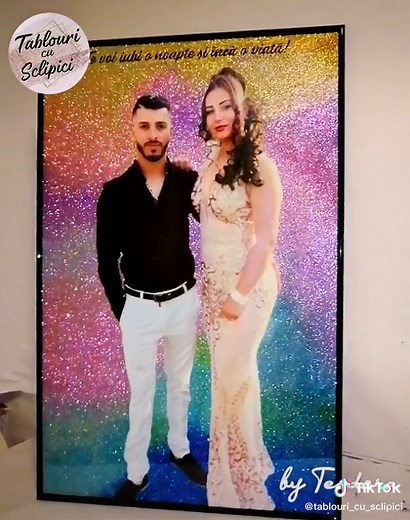 CADOUL PERFECT pentru iubita sau iubitul tău🥰! Realizez tablouri cu sclipici la cele mai bune prețuri din România și pe o gamă variată de dimensiuni. Dacă îți dorești un tablou asemănător ma găsești pe Facebook 👉Tablouri cu sclipici by Teodora🎀 #tablouricusclipici #tablouricusclipicibyTeodora #tablouricadou #tablouripersonalizate #cadouripentruea #cadouripentruel #cadouri