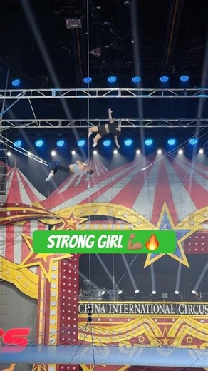 Strong girl 💪🏽🔥 #circus #flyingtrapeze #acrobatics #gymnast #flip #цирк #трюки #aerial #tricks