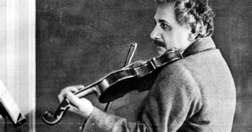 La otra pasión de Einstein: tocaba el violín cada día y creía que Mozart afinaba su mente como una fórmula perfecta