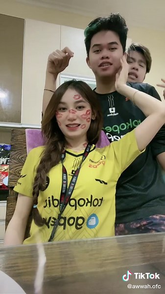 Goes to M4 bareng bestie lagi 💛🧡