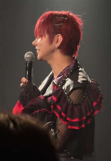 2026.08.03 マツケンサンバ踊るいぶきくん💕 私もフェリーから降りてくるの見たことあって大笑いしちゃった @いーぷぴ 🩷🐈‍⬛ #Luvless #いぶき