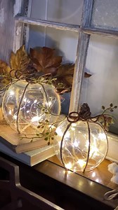 Y’all! This glass pumpkin craft took me 10min to put together & in this video I show you in under 5min!! Oh & cost me under $3 in supplies!! 🤩 Let me know if you give it a try! I’m in love!! ✔️Simple ✔️Budget-friendly ✔️Elegant ✔️Beautiful ✔️Unique Complete Supply List over on the BLOG--> https://hammonsnest.com/glowing-glass-pumpkin-diy/ #fallcrafts #pumpkincrafts #dollartreecrafts #budgetfriendlydecor #simplecrafts #falldecorating | Hammons Nest