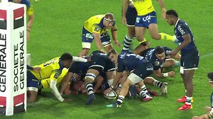 52K views · 1.3K reactions | #TOP14 - L'exploit de la J10 "Allez, allez Les bleus et blancs de l'Aviron Bayonnais Jouez au ras puis écartez C'est l'essai..." Respect des classiques et succès historiques pour l'Aviron Bayonnais Rugby  | TOP 14 | Facebook