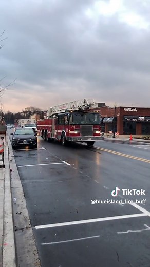 all the chicago fire trucks used in the show truck 81 engine 52 ambo 61 squad 3 #firebuff🚒 #firefighters #theyardfoundation #ems #fyp #chicagofireseries #chicagofire