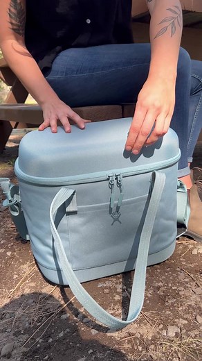 7.8K views · 26 reactions | Access to green spaces positively impacts our lives. @livinglandsandwaters hosts river clean-ups to protect and preserve major rivers and their watersheds. Hydro Flask is supporting their work to restore approximately 400 river miles along the Mississippi, Ohio, Illinois, Tennessee, Cuyahoga, and other rivers. Through their efforts, they've removed over 13 million pounds of garbage since their founding 25 years ago! #KeepItClean #ParksForAll | Hydro Flask | Facebook