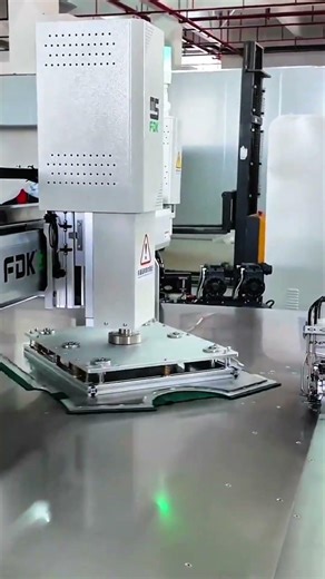 Industrial press clamps green disk with precision springs