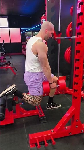 SENTADILLA BÚLGARA CON MANCUERNA #biomecanica #hipertrofia #cuádriceps #gluteos
