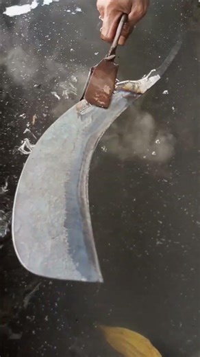 hardening of garden tools 🔥 #blacksmithing #metalworking #culturalheritage #satisfying