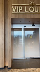 716 reactions · 38 shares | En #VIPLounge Guadalajara te acompañamos en más de un destino. Porque sabemos que para más comodidad, necesitas más opciones, ahora contamos con dos salas en nuestro aeropuerto. ¡Elige tu favorita y prepárate para volar! | Aeropuerto Internacional de Guadalajara | Facebook