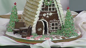 Local chef demonstrates how to build perfect gingerbread house