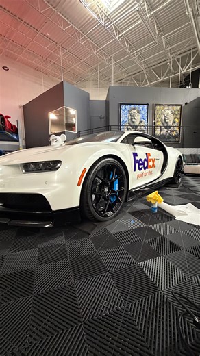 Bugatti just went from rare to unreal. Full custom decal wrap laid over every curve of this hypercar, keeping it clean, aggressive, and ready to shut down the next meet. The lines flow with the body, logos are placed with intention, and the whole look screams motorsport while still staying ultra-luxury. This is the kind of detail that separates a wrapped car from a true show-stopper. Huge shoutout to Superior Tint of Boca for the precision work and to Superior Street Syndicate and Boosted Bagel 