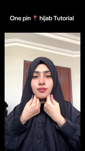 1 Pin Hijab Tutorial for a Quick Style