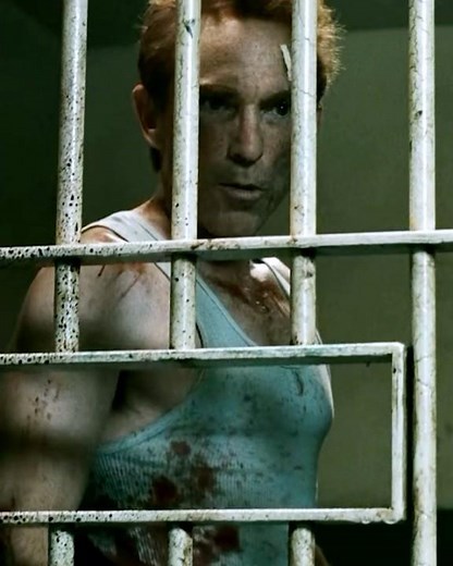 Watchmen's BRUTAL Prison Scene - Rorschach vs Big Figure