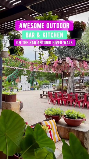 Dog-Friendly Outdoor Bar & Kitchen on the San Antonio RiverWalk