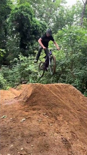 #fyp #mtb #bining #tricks #canyonstiched720 #viral