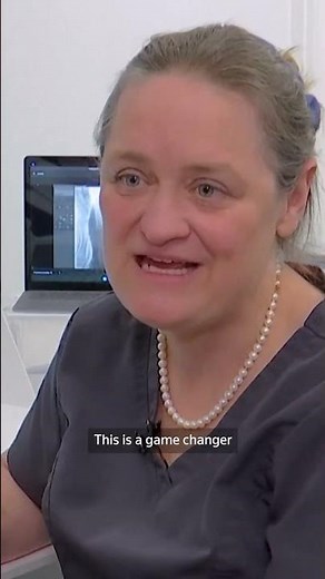 Surgeon performs remote operation on pig