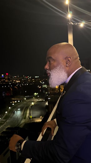 2.8K views · 300 reactions | Saturday Night with YFS力 @iamrobmalloy The Power of a Blazer ! Fellas .. you can change the entire level of that fit with a blazer. Whether you have on slacks or jeans , don’t sleep on this Pro Tip! You will feel elevated ! Thank me later ! Make sure you Like- Comment - Share ! #iamrobmalloy #mensfashion #yourfavoritesilverfox #romanceandfinance | Rob Malloy | Facebook