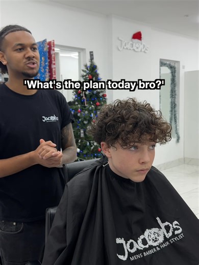 Choosing the Perfect Haircut with Your Barber