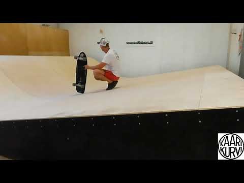 Surf skate wave ramp