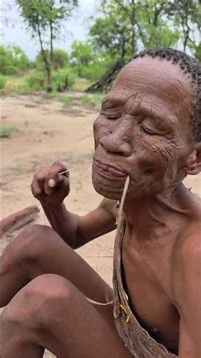 Bow Making 🏹🌿#survival #skills #san #people#fypシ #foryou