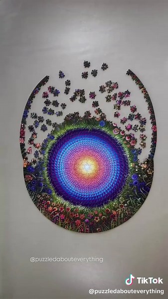 Build a puzzle! #puzzle #puzle #jigsawpuzzle #puzletok