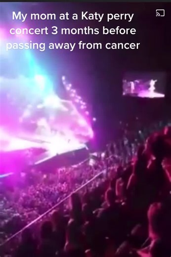 I’m not crying you are 🥺🥺🥺🥺🥺 finding videos of her makes me so so happy. #restinparadise #2014katyperrytour #fightsong #myfightsong💪🏻