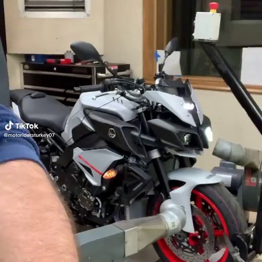 Yamaha MT10 Top Speed and Performance Review