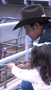 Junior Nogueira may wear the gold buckle, but we see who really runs the show. 👀 Roping Futurities of America Hunter Koch | The Team Roping Journal Magazine