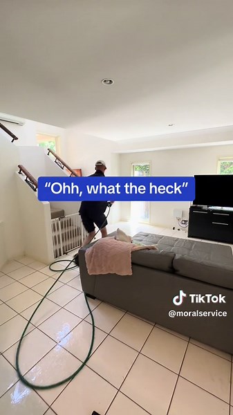 Hilarious Plumbing Fail - Watch the Viral Mishap!