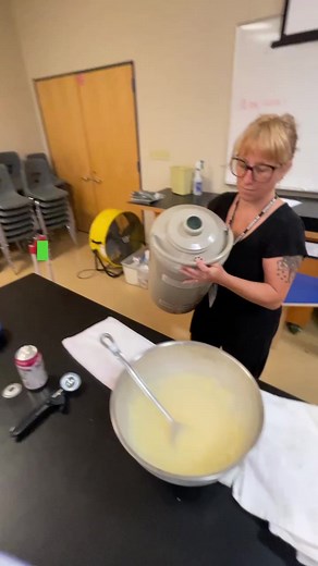 Experiment and test. Use the tools you need. Be patient when doing your science experiments. It’s not magic. The results will be worth it! Check out all the cool things happening this year and plan your visit! #wonderlab #wonderlabsciencemuseum #sciencemuseumwonderlab #sciencelab #science #liquidnitrogen | WonderLab Museum | Facebook