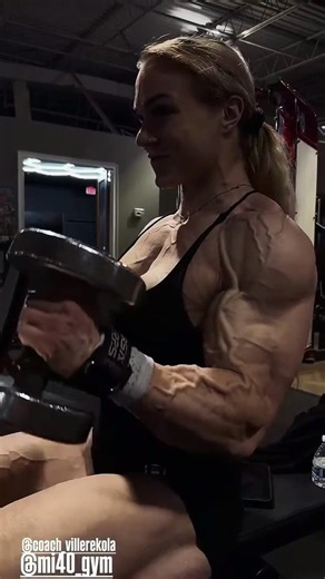 Shredded and Veiny arms - Paula Ranta 🥶💪👑👀. #academia #fitness #motivation #muscle #aesthetic