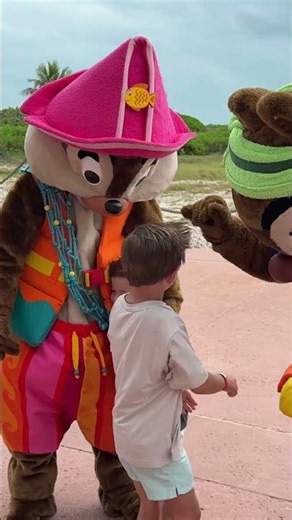 Experinece Castaway Cay | Disney Cruise Line’s Best Exclusive Port & Island Destination! #luxury
