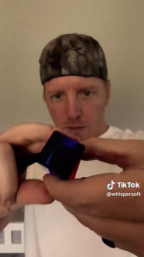 ASMR Color Blocks: Relaxing Sounds and Flashlight Experience