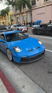 A Porsche 992 GT3 finished in Shark Blue cruising Rodeo Drive is a perfect blend of motorsport heritage and street presence. Current market value for a 992 GT3 sits around $240,000–$280,000, depending on spec and mileage. Powered by a naturally aspirated 4.0L flat-six revving to 9,000 rpm, this car delivers one of the last truly analog driving experiences Porsche offers. Fun fact: the GT3’s double-wishbone front suspension is derived directly from Porsche’s GT racing program. #Porsche #GT3 #Rode