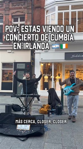LA CUMBIA ARGENTINA SE ESCUCHA EN TODOS LADOS 🎶 Un usuario de TikTok se volvió viral al mostrar como en Irlanda escuchan cumbia en plena vía pública. #viral #tiktok #cumbia #argentina #irlanda | FM RUTA 66