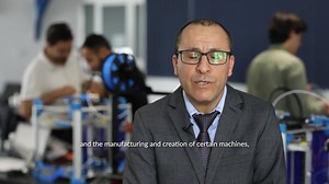 🏭 🦾 #Industrie4.0 𝐑𝐞𝐭𝐨𝐮𝐫 𝐞𝐧 𝐯𝐢𝐝𝐞́𝐨 𝐬𝐮𝐫 "𝐓𝐡𝐞 𝐎𝐩𝐞𝐧 𝐒𝐨𝐮𝐫𝐜𝐞 𝐇𝐚𝐫𝐝𝐰𝐚𝐫𝐞 𝐖𝐨𝐫𝐤𝐬𝐡𝐨𝐩" ! 🖨️ Un atelier de fabrication de matériel Open Source a eu lieu du 30 mai au 2 juin 2023 au Centre Technique du Textile de Tunis #CETTEX. Les participants à cet atelier ont appris à 𝐜𝐨𝐧𝐬𝐭𝐫𝐮𝐢𝐫𝐞 𝐝𝐞𝐬 𝐢𝐦𝐩𝐫𝐢𝐦𝐚𝐧𝐭𝐞𝐬 𝟑𝐃 𝐝𝐞 𝐛𝐮𝐫𝐞𝐚𝐮 afin d'être en mesure d'utiliser, faire évoluer, modifier et de réparer les machines par eux-mêmes dans le futur en #Ope