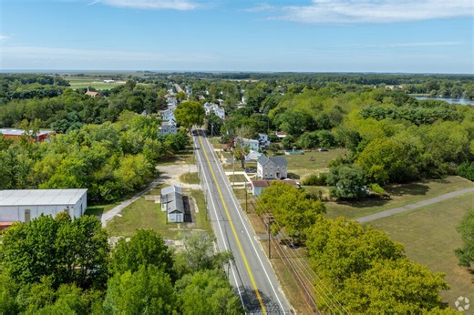 Living in the Lawrence Township Neighborhood of Lawrence, NJ
