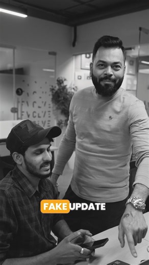 लक्षात ठेवा ही Trick फक्त तुमच्या मित्रालाच Send करा 😜 - Follow करायला विसरू नका [ Triks, Update, Office, Funny, Comedy, Trakin tech marathi, Mobile Phones, Friends ] #mobile #fake #update #trakintechmarathi #office #corporate #techonology #pune #marathi #maharashtra | Trakin Tech Marathi
