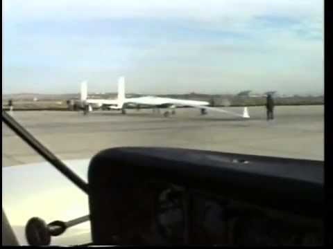 Rutan Voyager - Take off