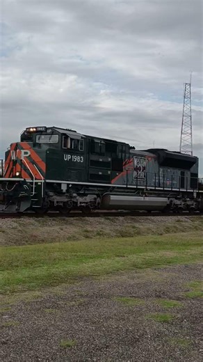 UP 1983 WP SD70ACE HU on LLJ61 in Kinder on January 15th this year.